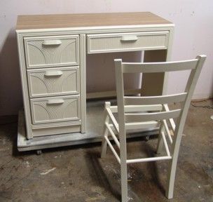 White Lacquer Desk and Chair