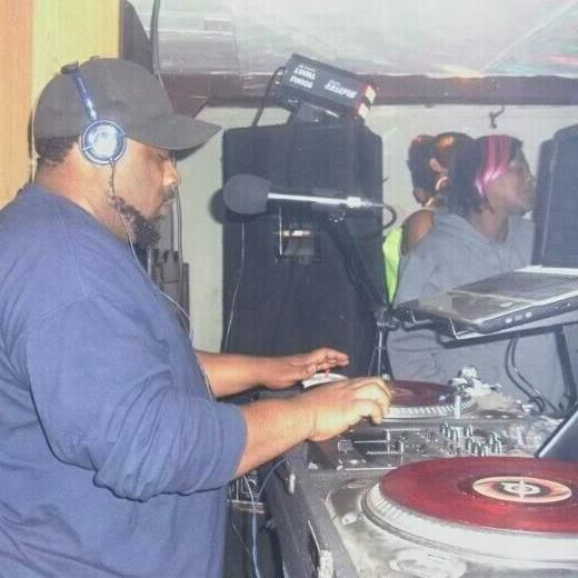 Mixking South DJs