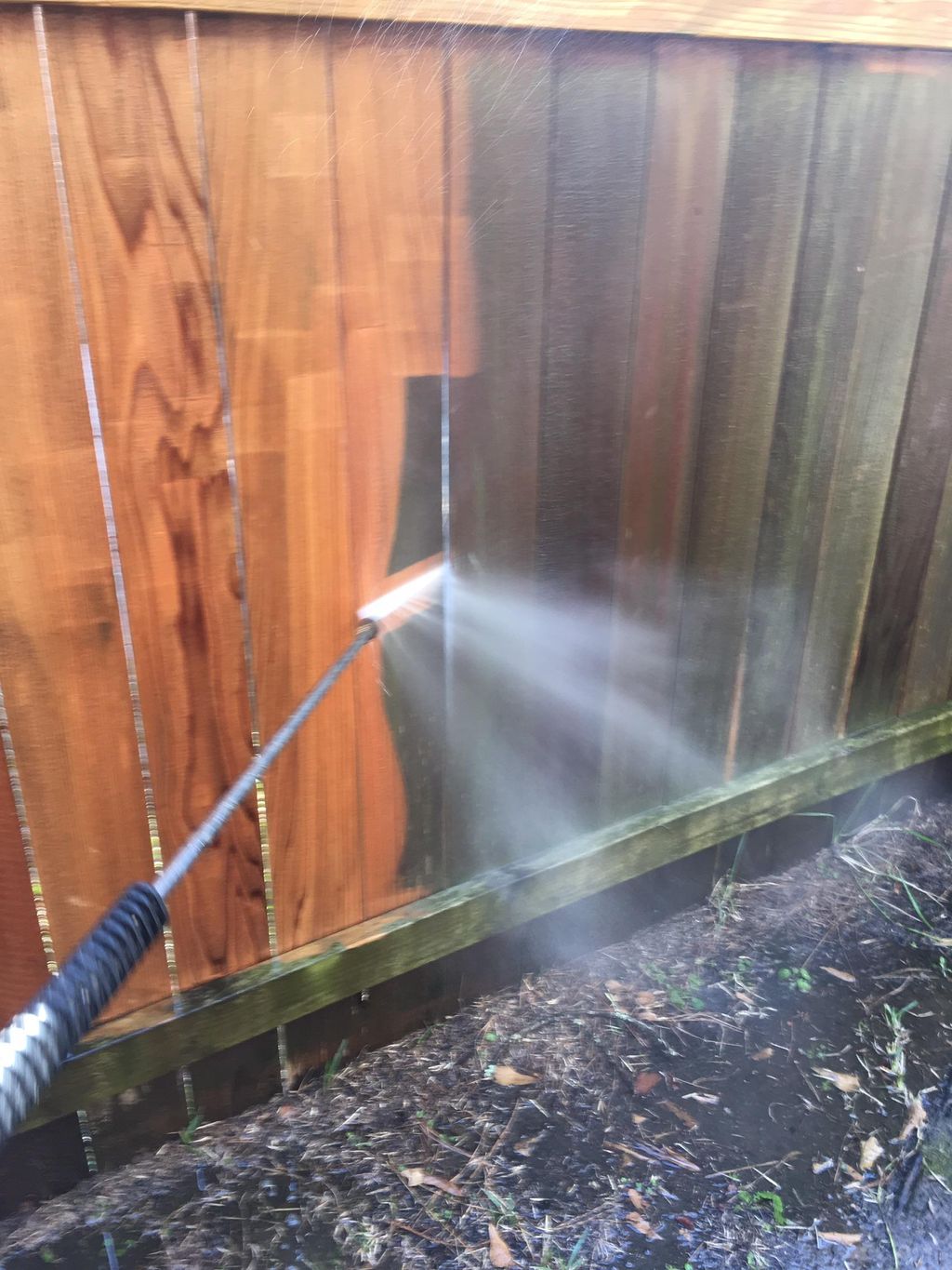 Before & after   Whasing wood fence. 