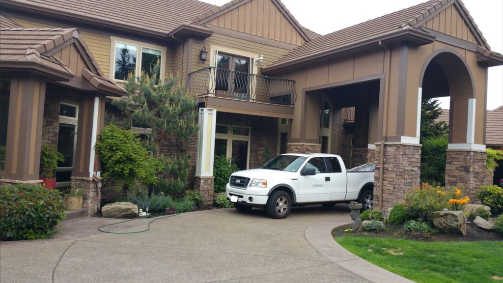 Client, front 2 stories