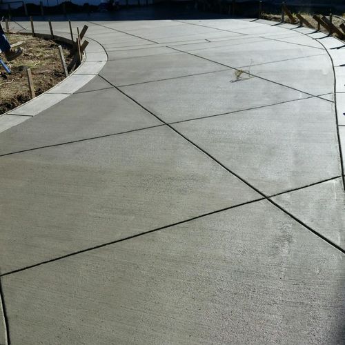 - Concrete driveway with 5 ft. diagonals and 1 ft.