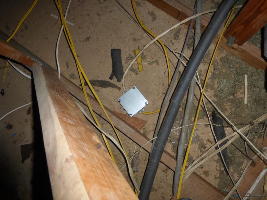 this junction box needs to be mounted on vertical 