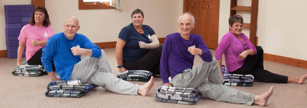 Twist gently, releasing spinal tension. Even massa