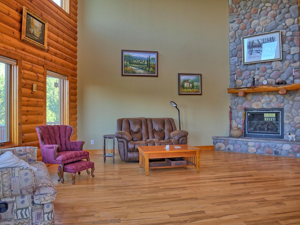 Real Estate Home Interior by Tours de Core