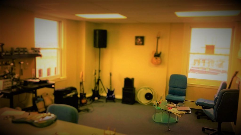 Come to a clean, friendly, and warm environment!