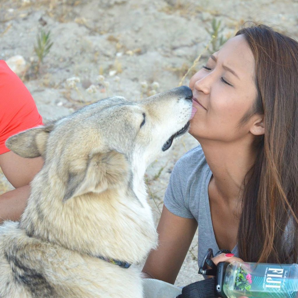 Yuki loves kisses from Wyoh.