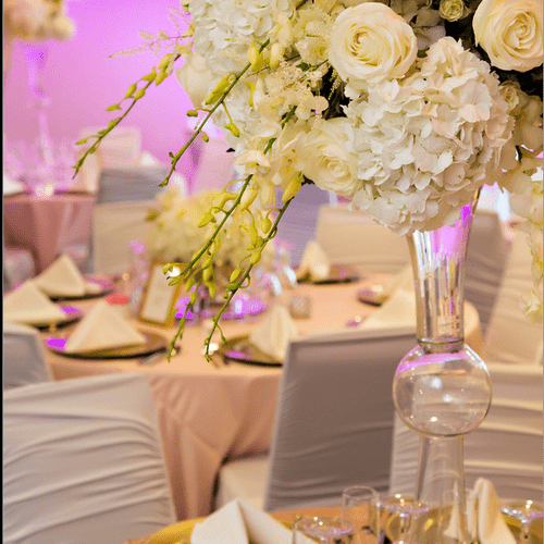 Elegant reception tablescape | At Last Florals