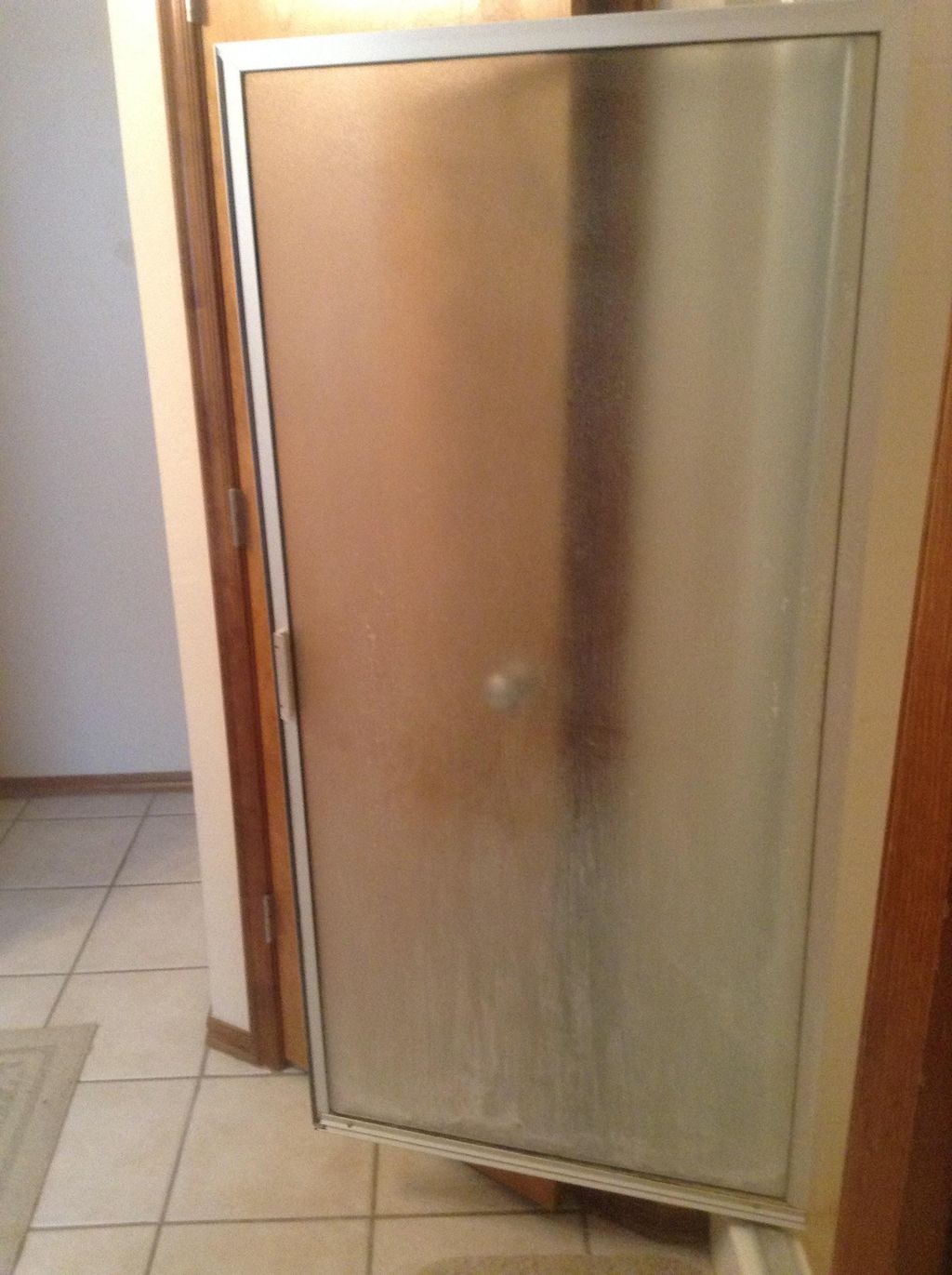 See the top part of the shower? Now look at the lo