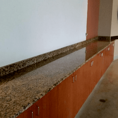 Professional Custom Cabinets and Granite Counterto