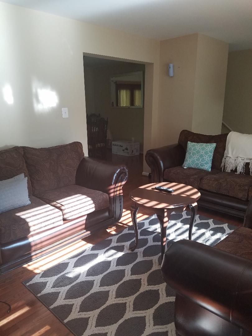 Living rm Deep clean 2 Story Hm