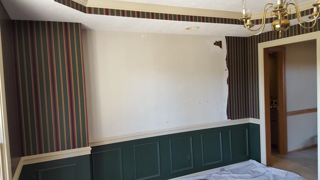 Dining room - before