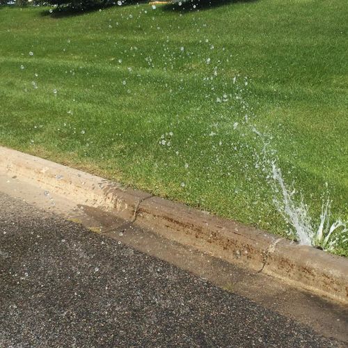 One broken sprinkler head can waste up to 25,000 g