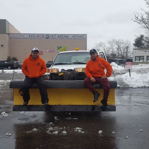 Residential & Comercial Snow Plowing