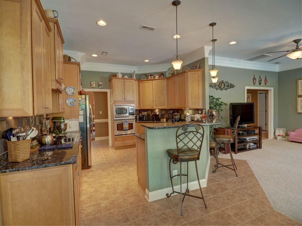 Photograph I took for a listing