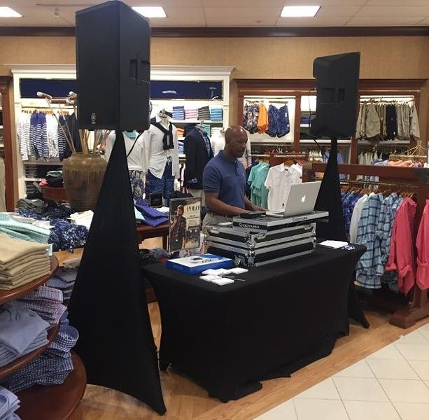 Belk of Columbiana Mall Christmas Sale