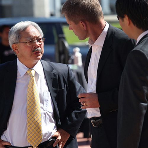 Mayor Ed Lee speaking with the CEO of Envision Sol
