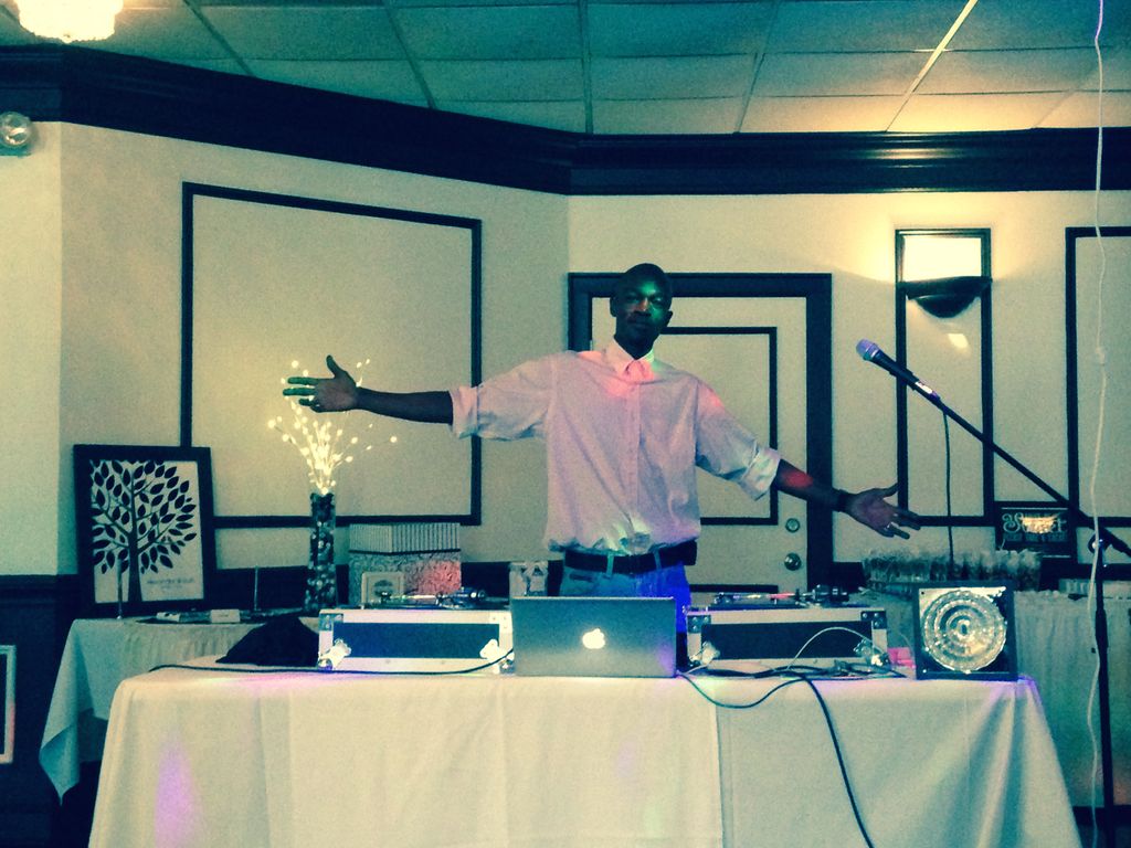 Hey!! Its your Favorite DJ!