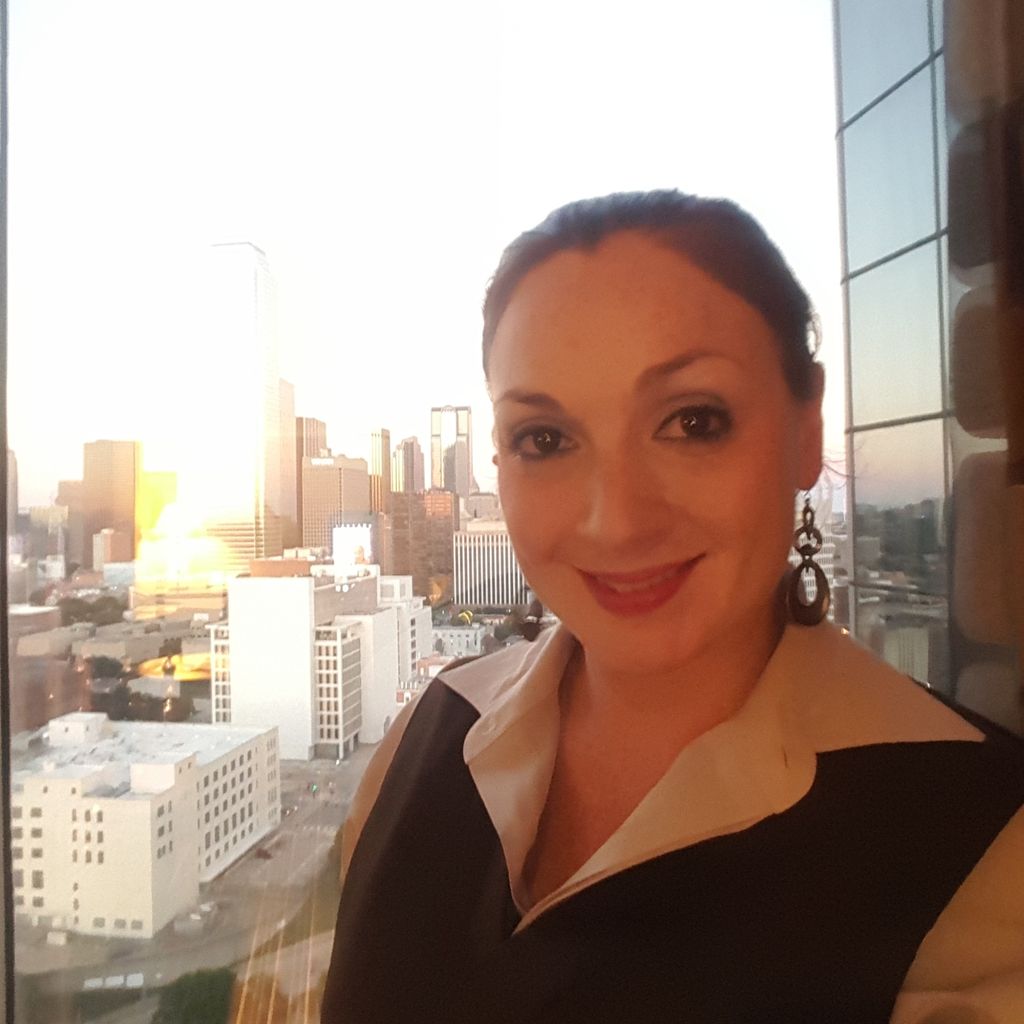 Lauren Alexis Oliveira