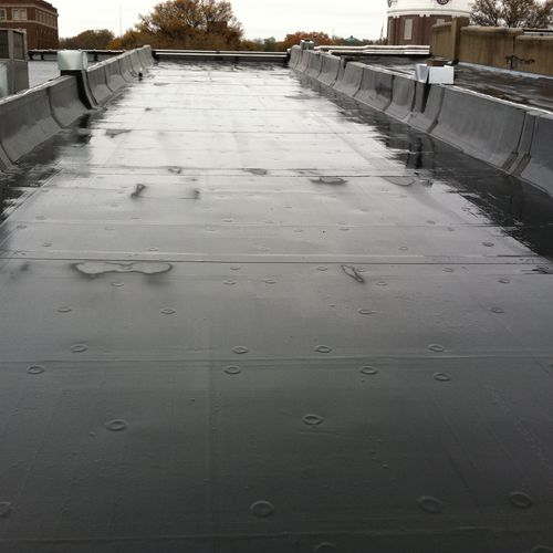 Fully adhered EPDM roof