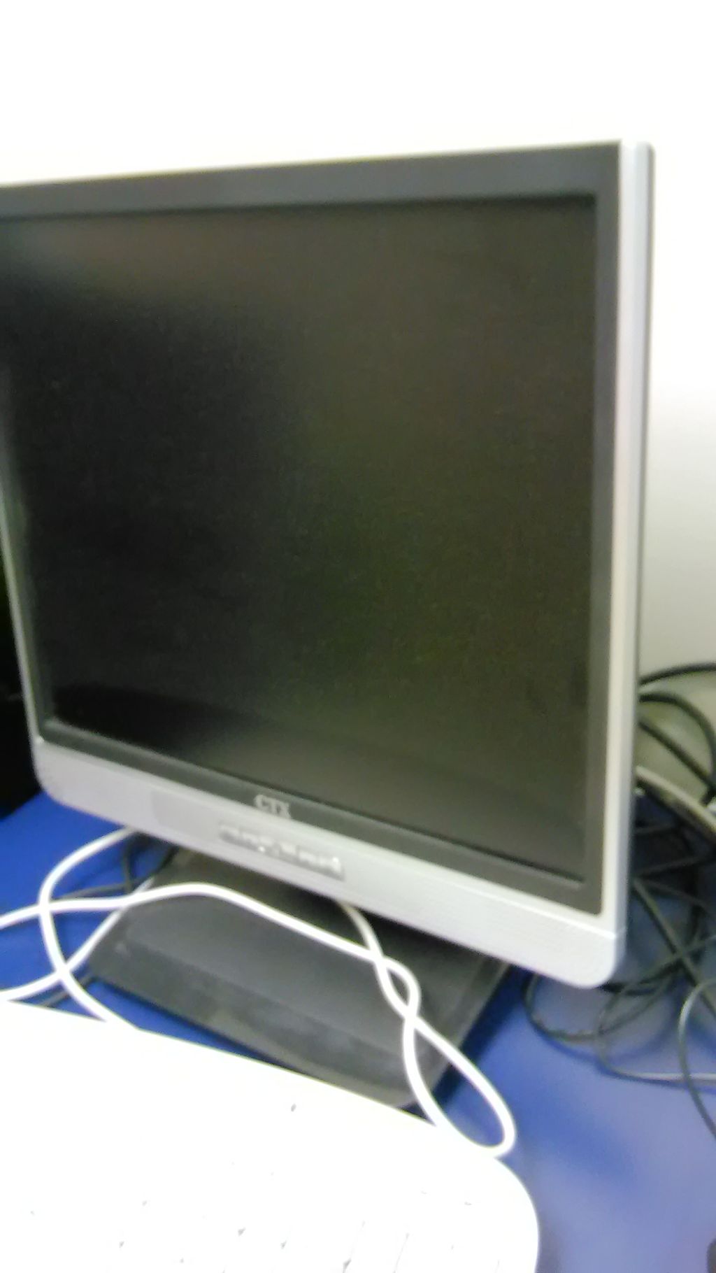 Dust computer screen 