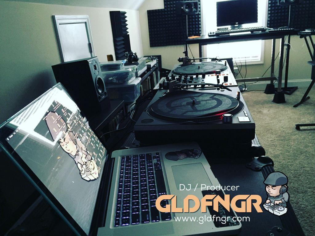 My home studio. I'm a professional.