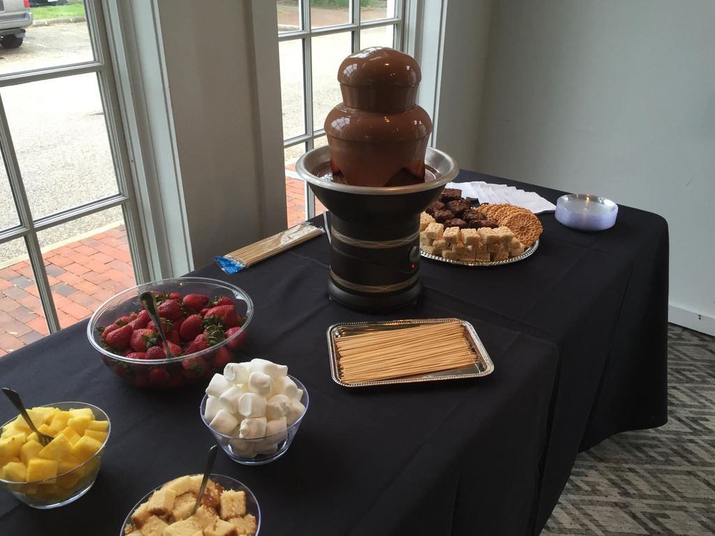 Chocolate Fountain w/ all the dippers