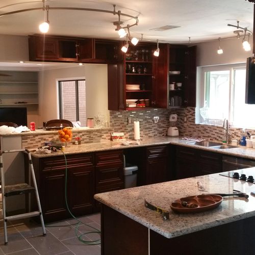 Kitchen Remodeling/New Countertops/Cabinets/Floori