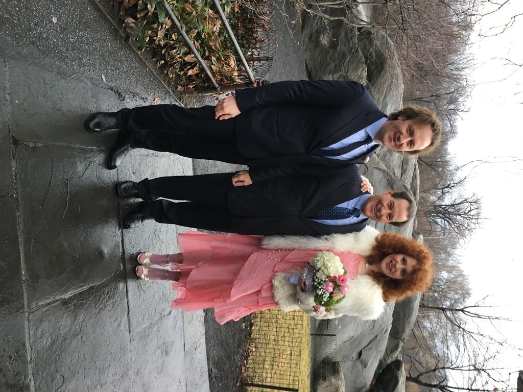 Dina and Zvi outside the Ladies Pavilion in Centra