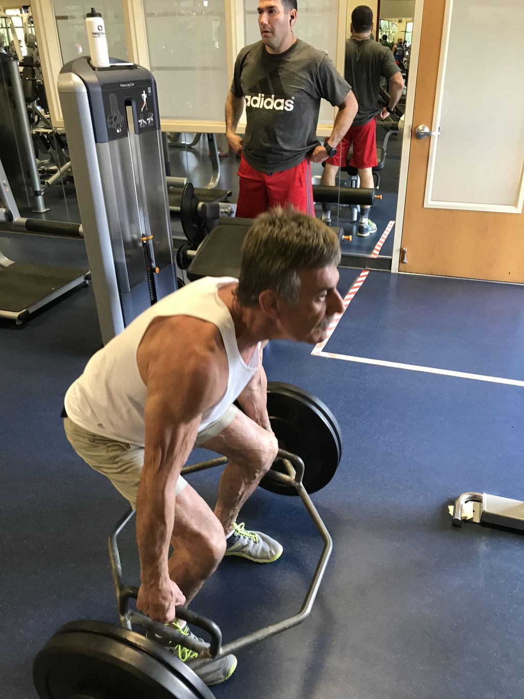 I am doing dead lifts with the hex bar