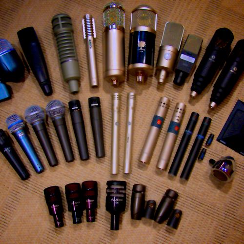 Many microphones to choose from.