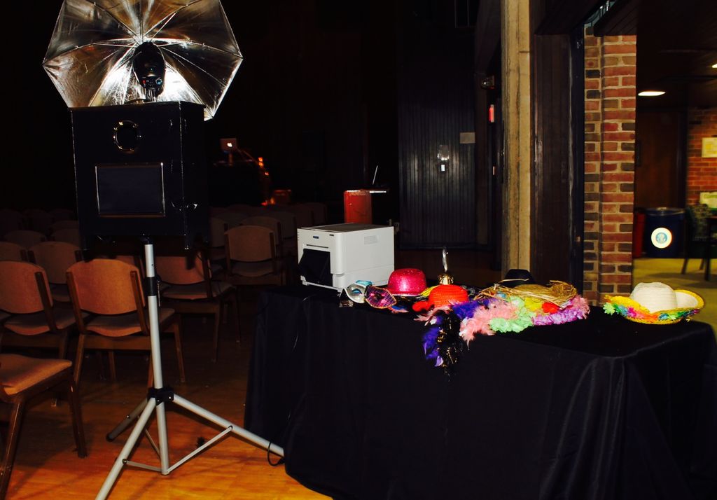 We customize our photo booth props to fit your eve