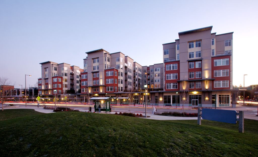 Veloce was the recipient of the 2012 Outstanding D