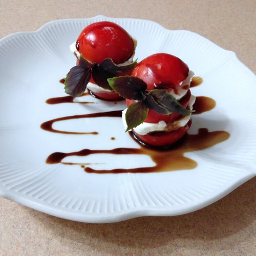 Cherry tomato stack with goats cheese and Balsamic