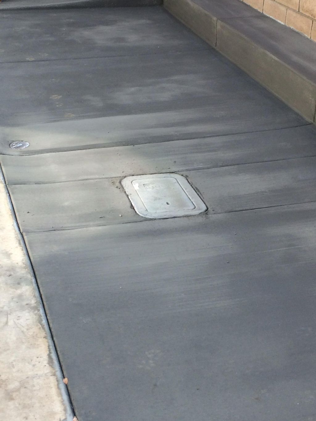 Underground flush electrical vault for back yard e