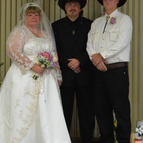 A Cowboy Wedding in Wisconsin!