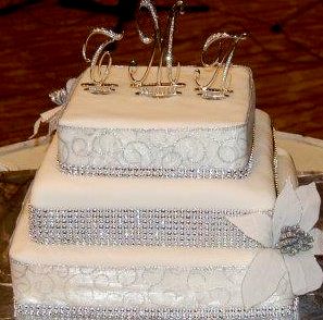 Wedding cake in which Gospel Recording Artist Donn