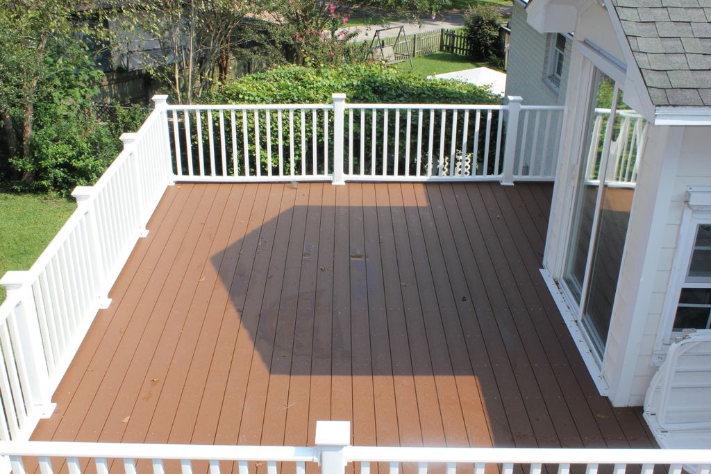 Composite deck and handrails in West Ashley