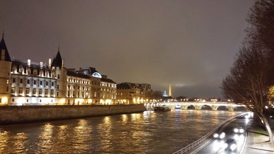 I was in Paris for Christmas '14! Here are le Quai