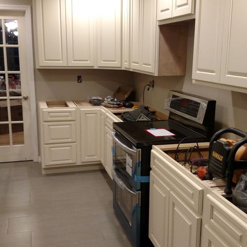 Here is a kitchen remodel we did in Pensacola Flor