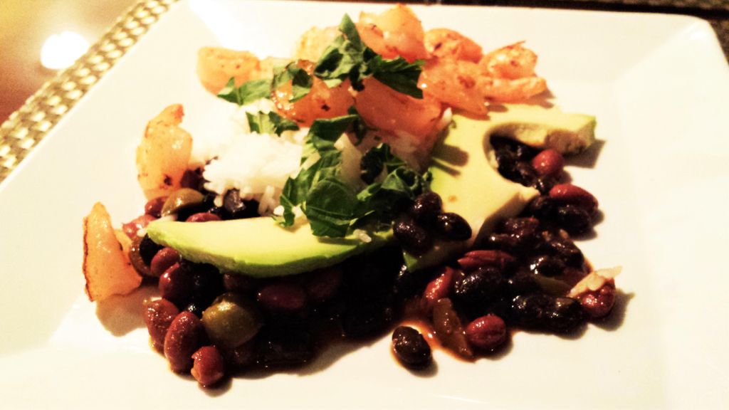 Rosadas beans with avocado, shrimp and fresh basil