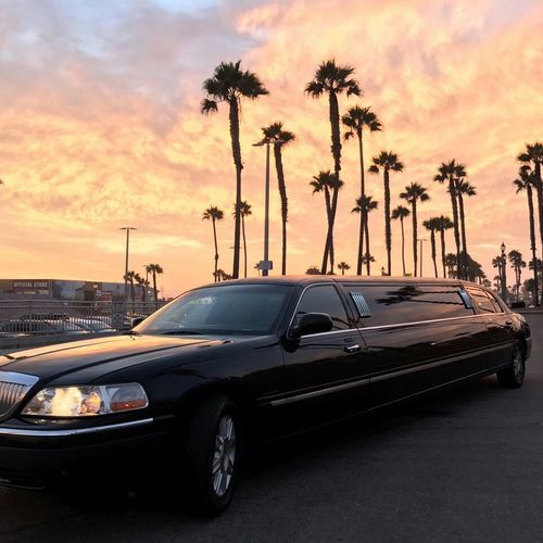 8 Passenger Stretched Limo
