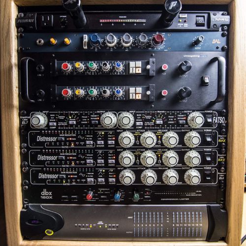 Lots of high-end and vintage outboard gear for you