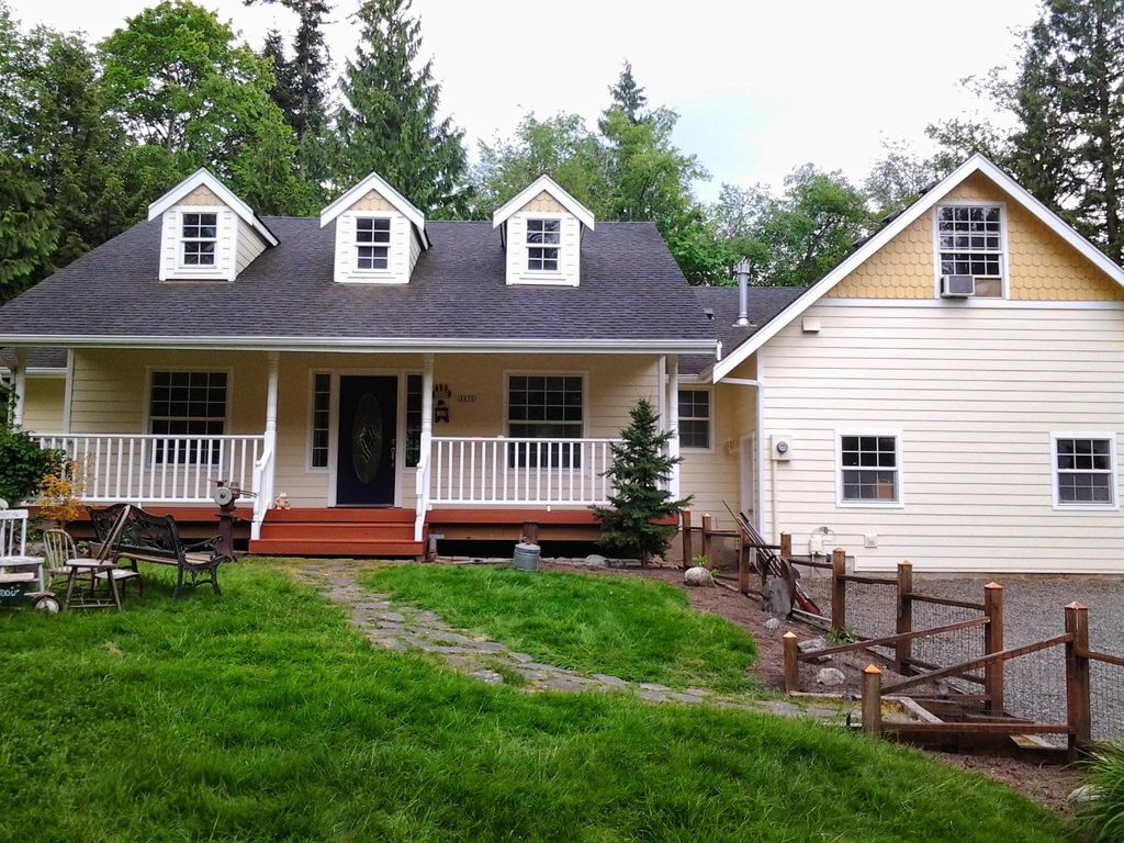 Full Exterior/Ready to Sale!!