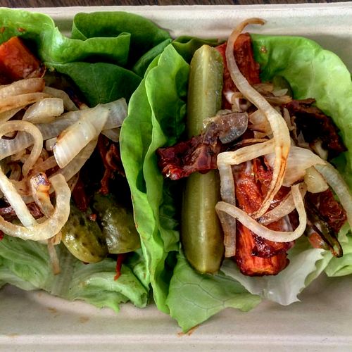 Smoky lettuce cups with marinated sun dried tomato
