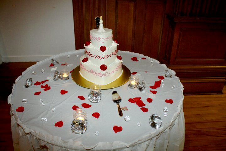 The cake table before we put the strawberries and 