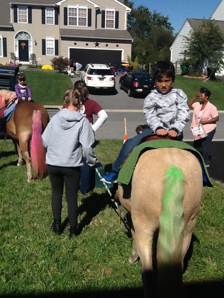 Pony party riding backwards!