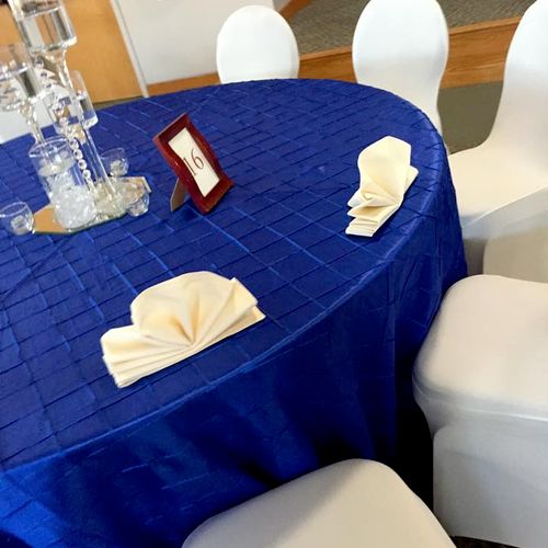 Royal Blue Pintuck Tablecloth, Ivory Napkins and W