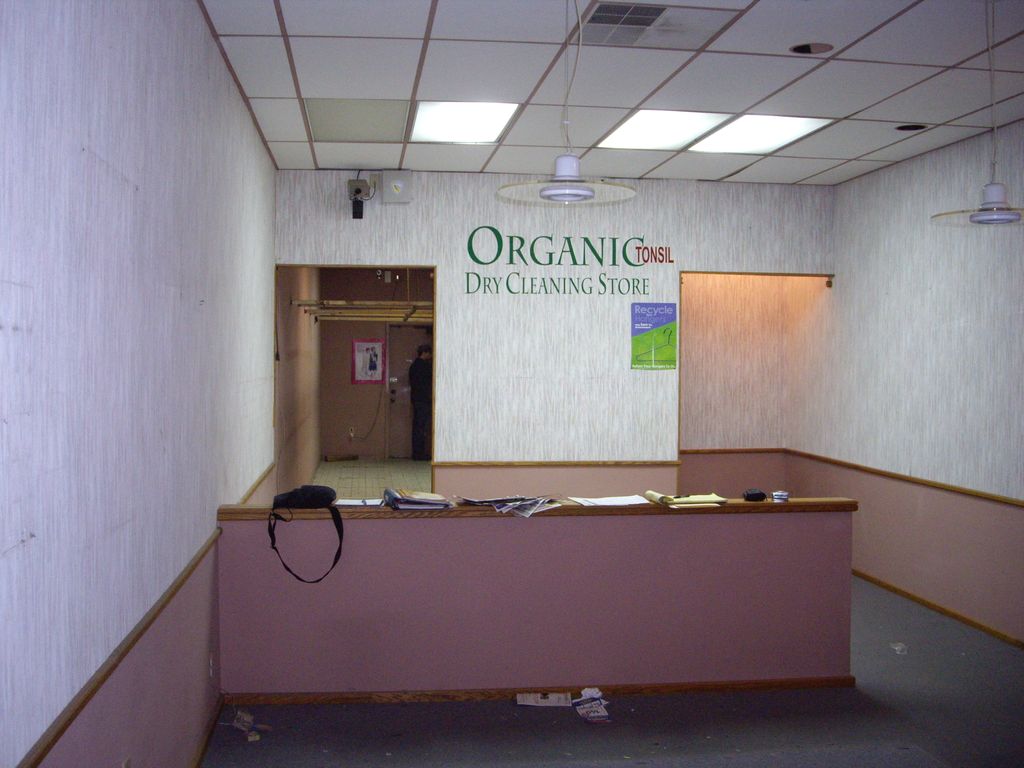 Before Nautilus Tea Company:  Old Dry Cleaners loc