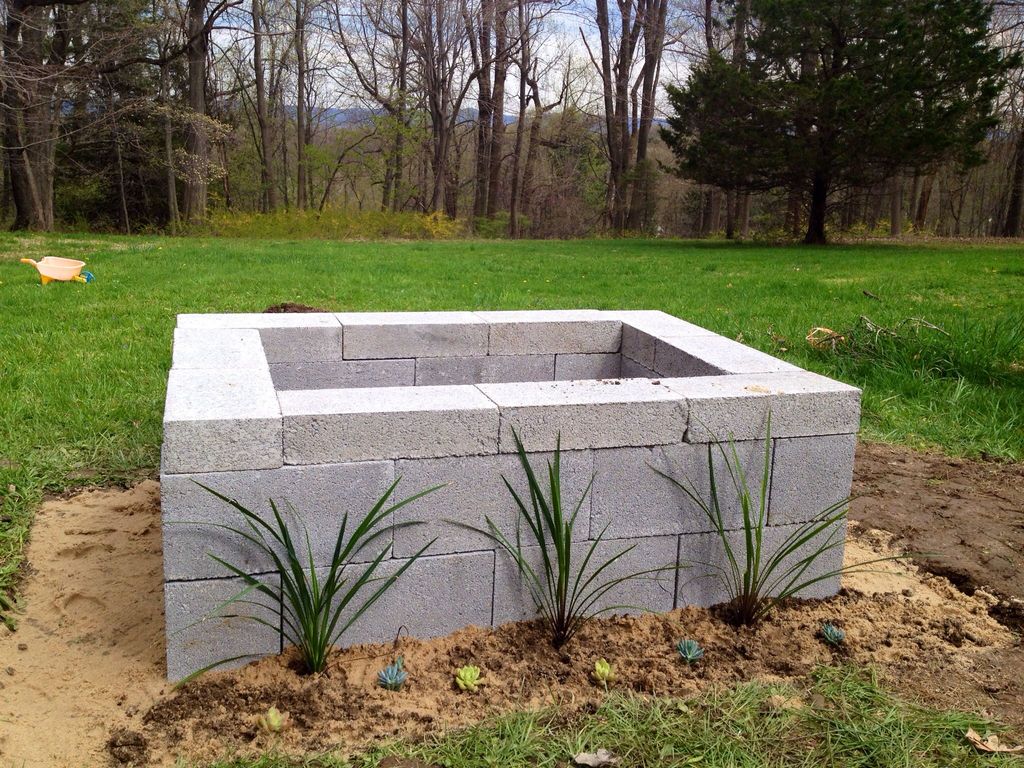 Quick and easy firepit at home.