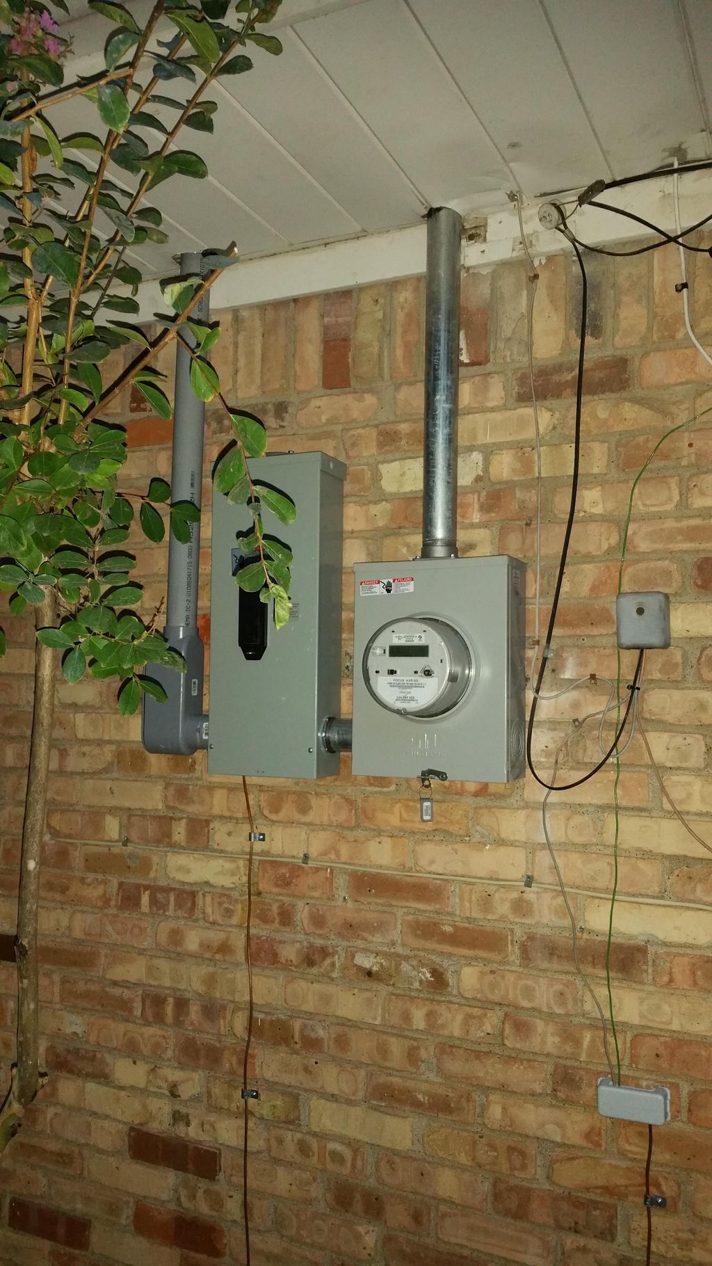 new meterbase and disconnect on house